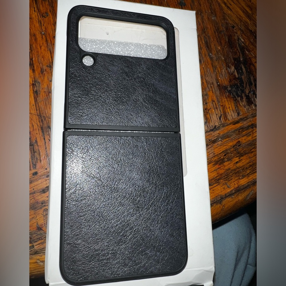 Z flip 4 case black
